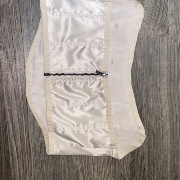 Satin Corset - Picture 3 of 5